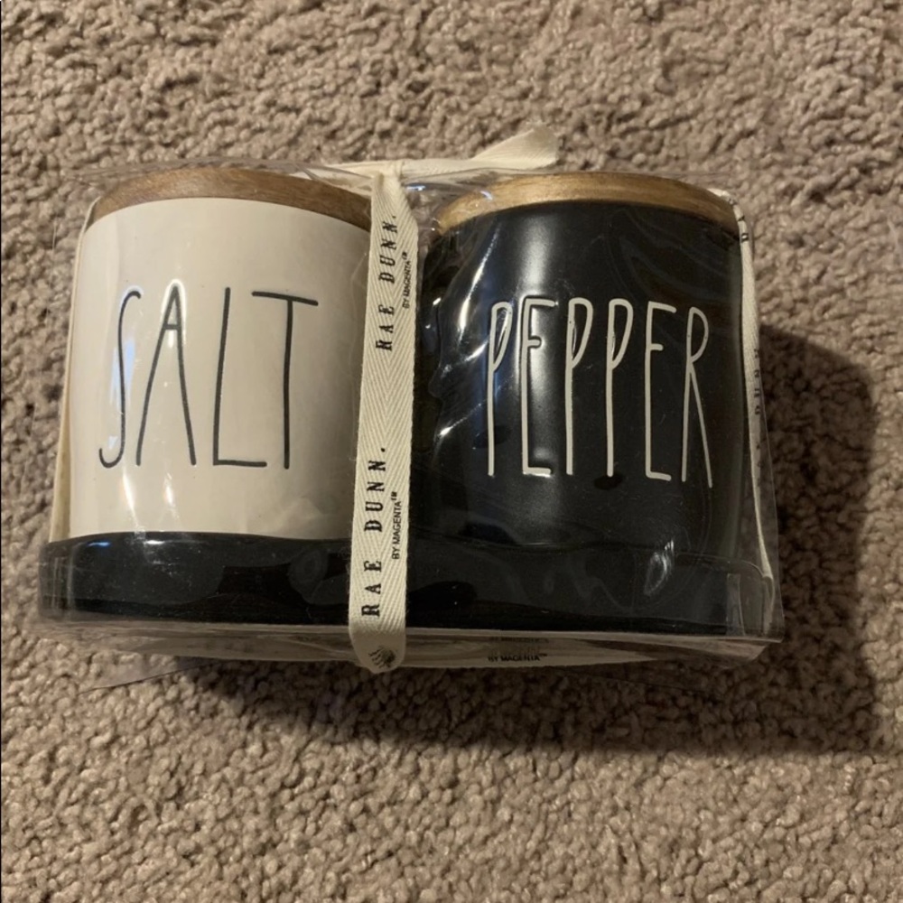 Rae Dunn salt and pepper shakers new